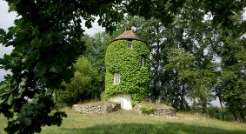 Château Tour de Mirambeau, Naujan-et-Postiac
