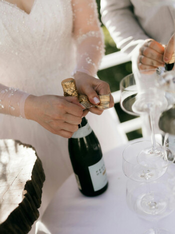 Hochzeitswein – Vorschaubild hoch Weinwissen - Hochzeitswein gesucht? Unsere Tipps für die perfekte Wahl!