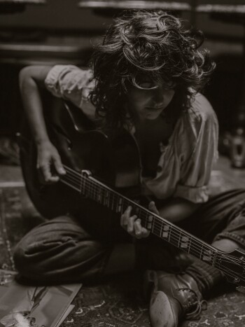 Events - Acoustic Konzert im Weinkeller mit Zoé Basha